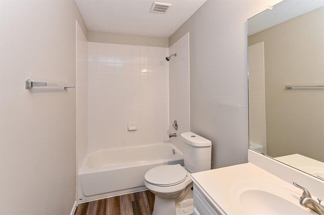 Building Photo - 10939 Mockingbird Pl