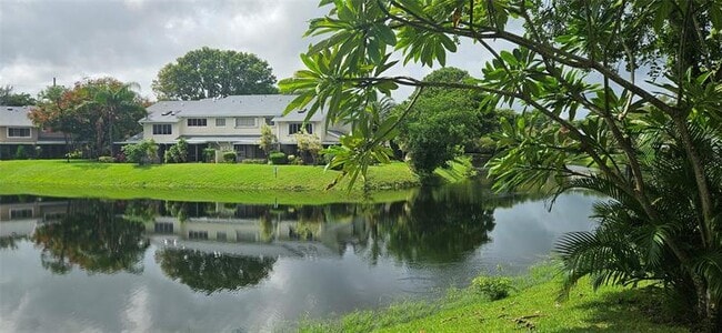 Building Photo - 2262 Discovery Cir W