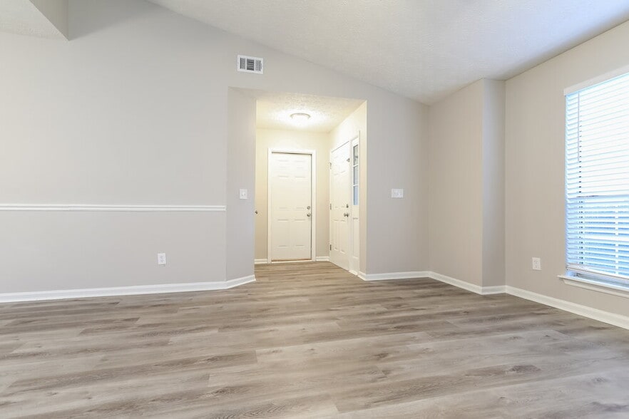 Building Photo - 4417 Princeton Terrace