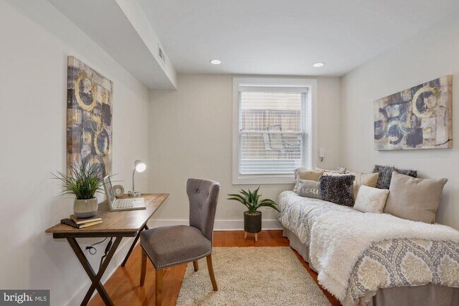 Building Photo - 43 Hanover Pl NW