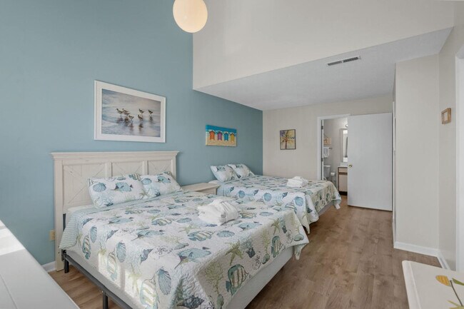 Building Photo - 76 S Reindeer Rd