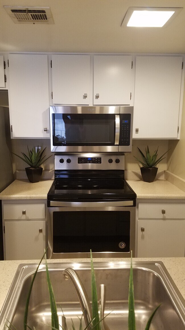 3033 E Devonshire Ave 3033 E Devonshire Ave Phoenix AZ 85016