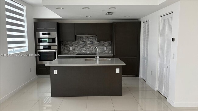 Building Photo - 7875 NW 107th Ave