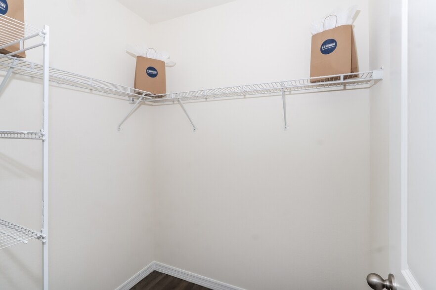 Building Photo - 11977 Stoneport Pl