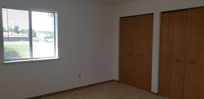 Building Photo - 622 Seminole Way
