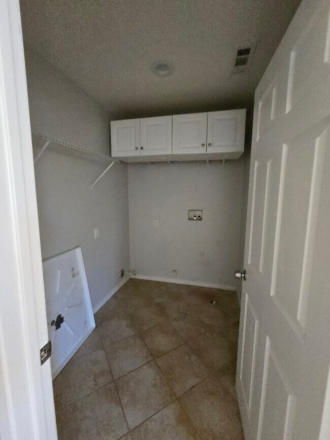 Building Photo - 40429 Maravilla Dr