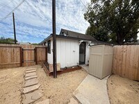 Building Photo - W20500