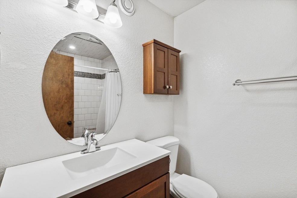 Building Photo - 1695 Mullan Trl