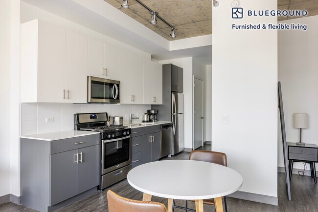 Building Photo - 60 E Randolph St