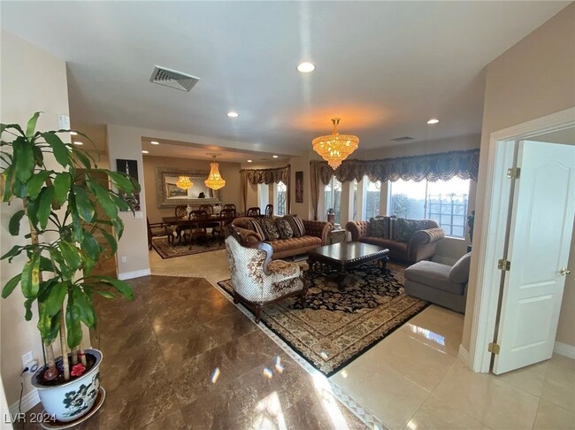 Building Photo - 7956 Marbella Cir