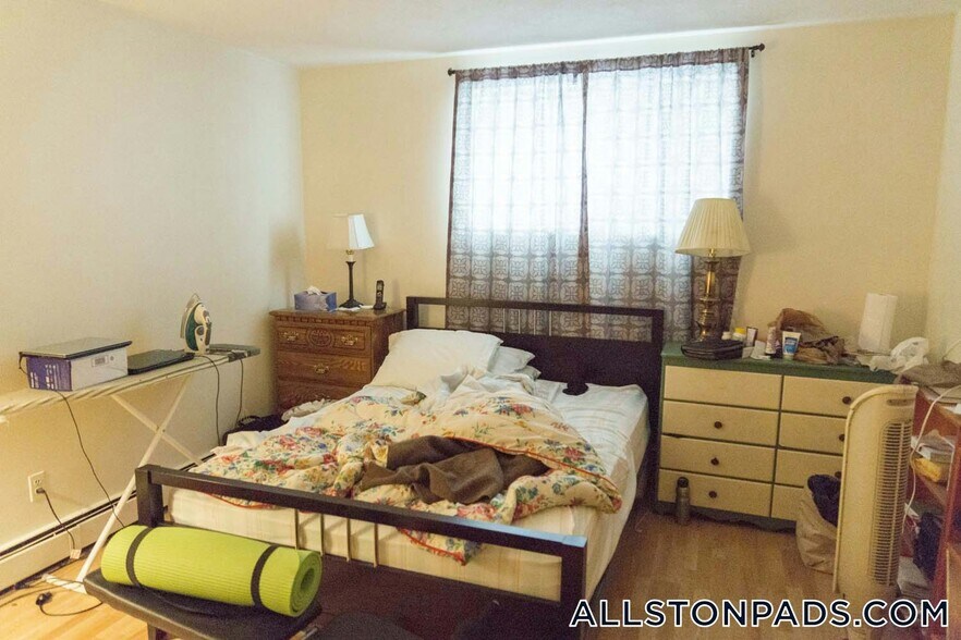 Building Photo - 26 Allston St