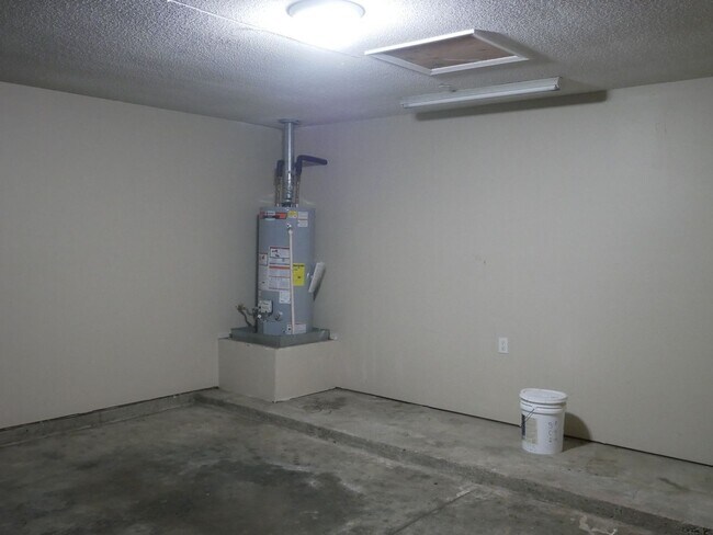 Building Photo - 7747 Mary Payton Dr