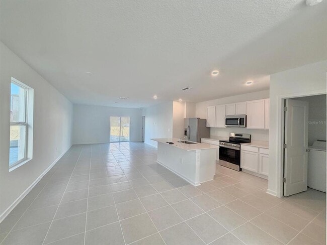 Building Photo - 1547 Jessica Blvd