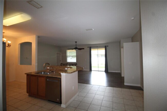 Building Photo - 3724 Eagle Pass St