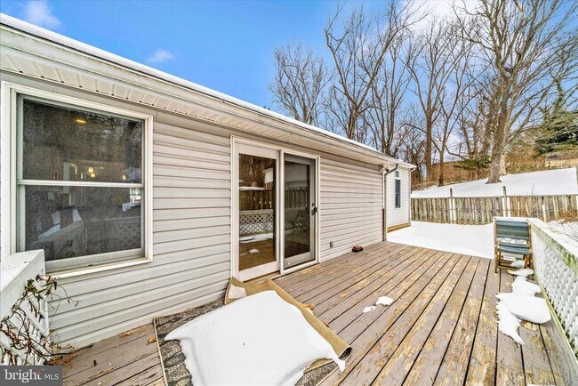 Building Photo - 3313 Moline Rd