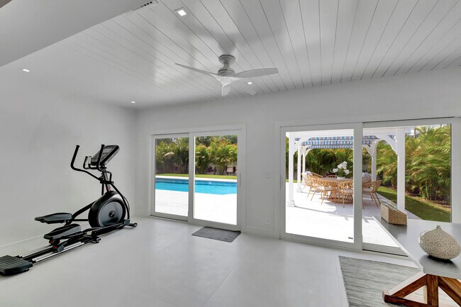 Building Photo - 530 NW 14th St