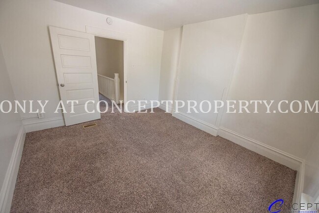 Building Photo - 5000 S Jones Ct