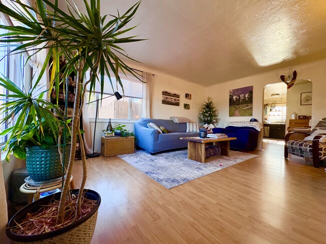 Building Photo - 2248 Matthew Ave