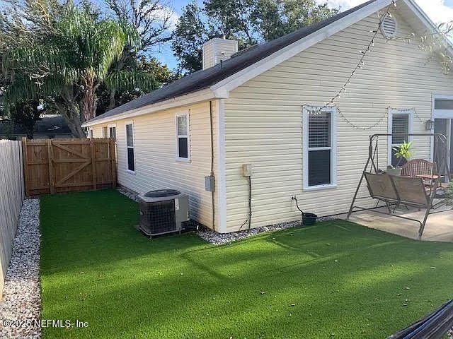 Building Photo - 1420 Eastwind Dr