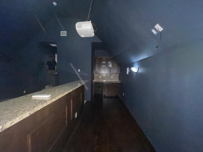 Building Photo - 15702 Crown Cove Ln