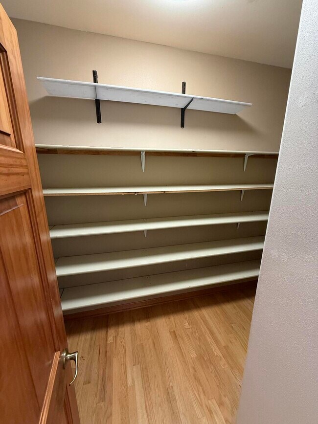 Building Photo - 2340 Robbie Ct