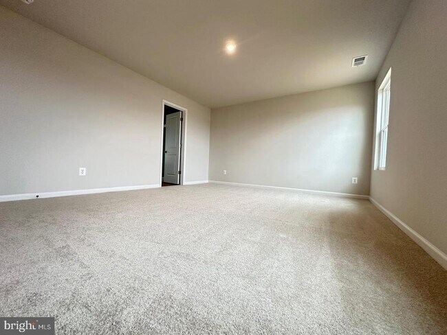 Building Photo - 36 Patterson Rd