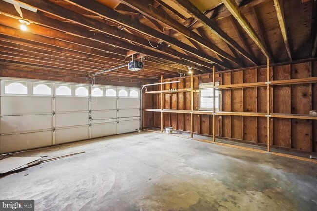 Building Photo - 8501 Canterbury Dr