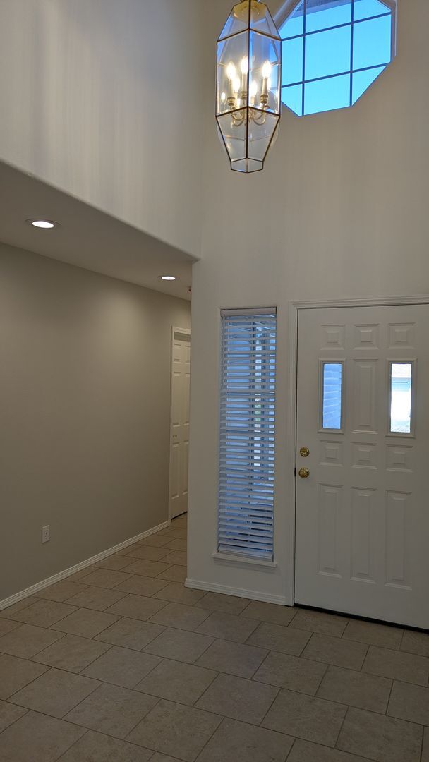 Building Photo - 8419/8421 NE 56th Street