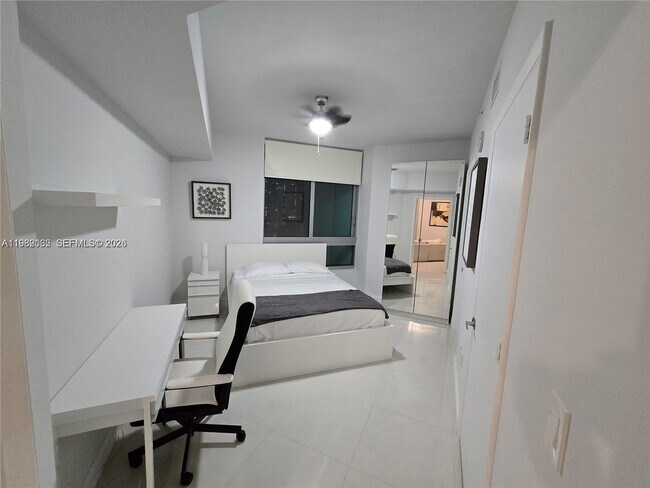 Building Photo - 350 S Miami Ave