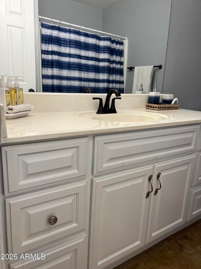 Building Photo - 255 S Kyrene Rd