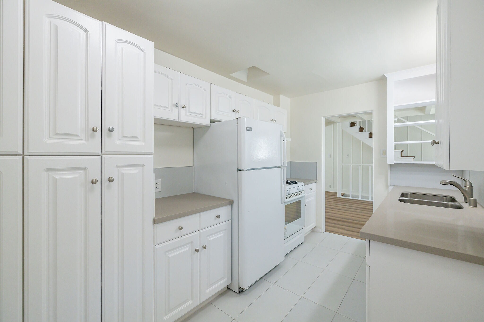 Kitchen - 1150 Manhattan Ave