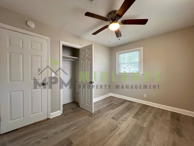 Building Photo - 6811 Doby Dr