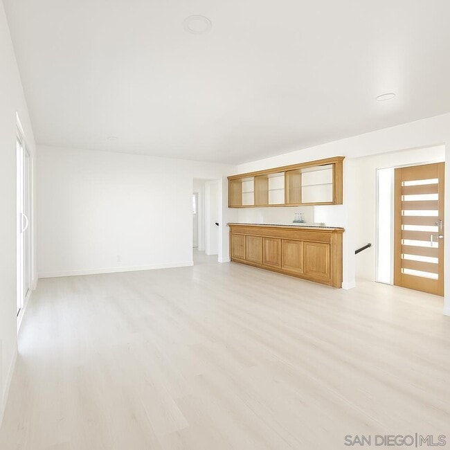 Building Photo - 5139 Hilda Rd