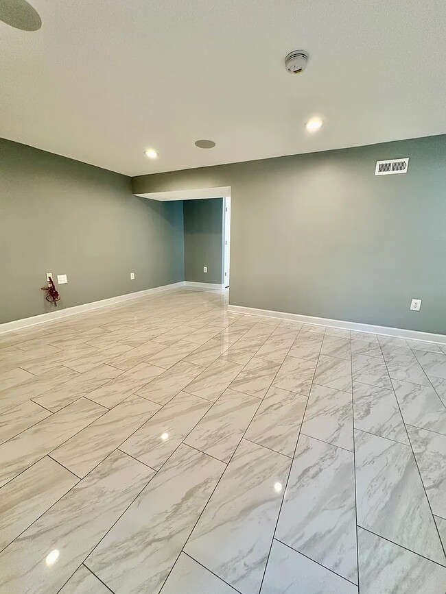 Building Photo - 2453 Alsop Ct