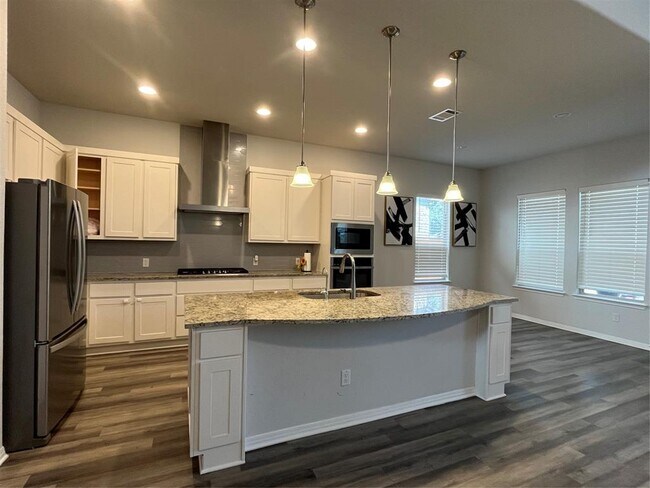 Building Photo - 121 Red Granite Rd