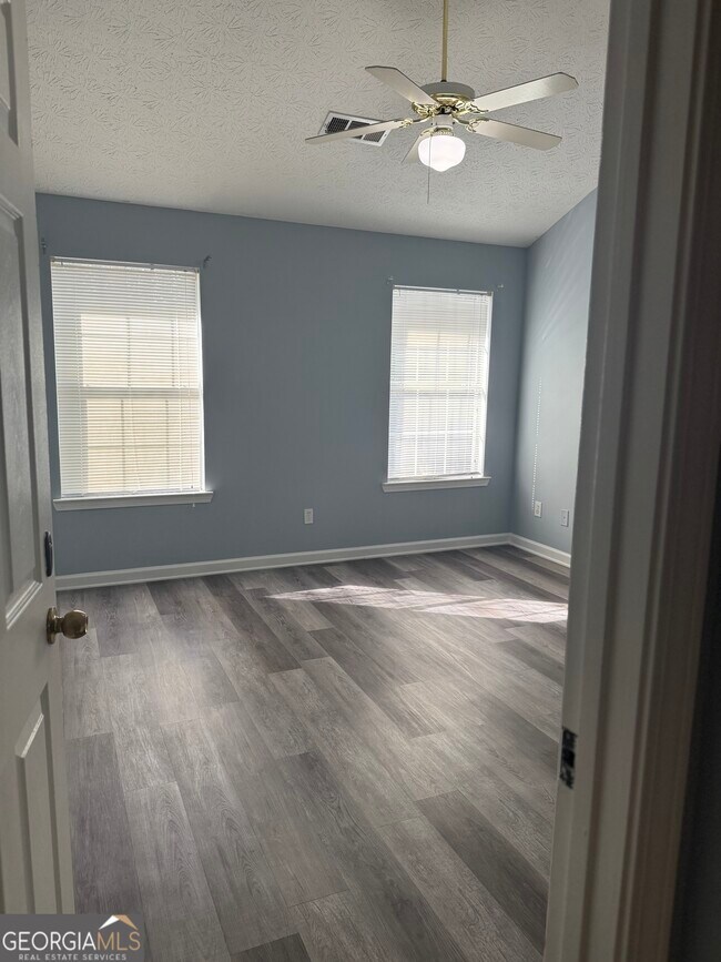 Building Photo - 135 Plantation Blvd