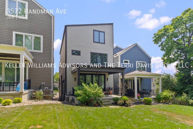 Building Photo - 3572 Handman Ave