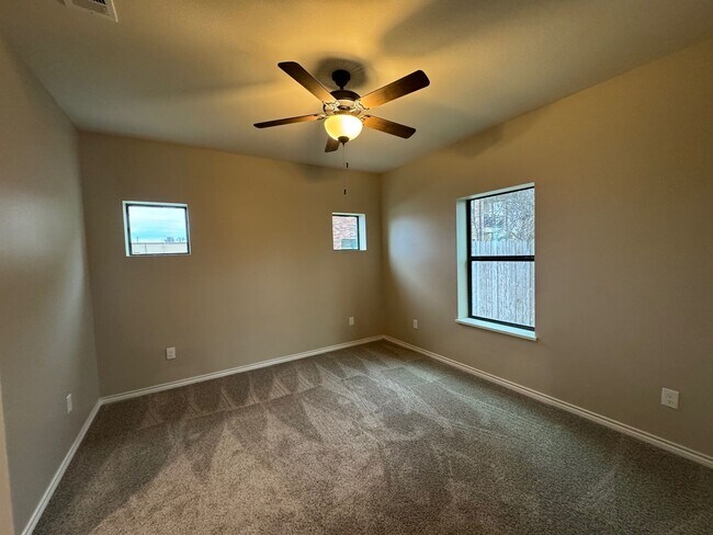 Building Photo - Brand New Apartments!!  2 Bedroom 2 Bath!