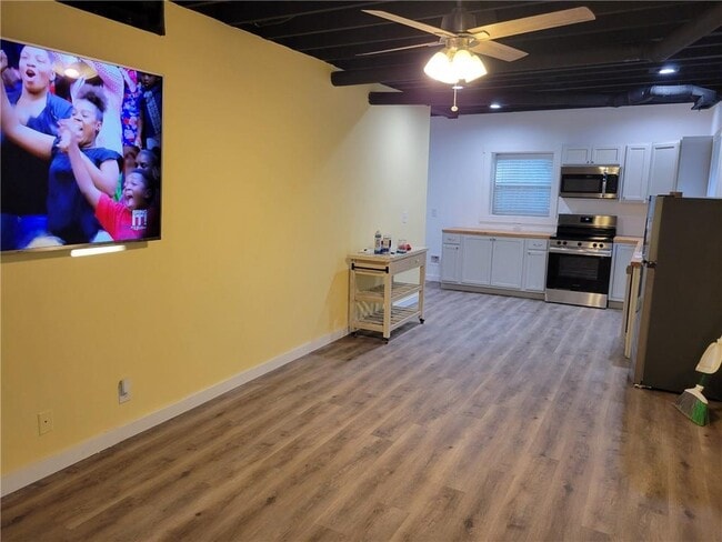 Building Photo - 3495 Tulip Dr