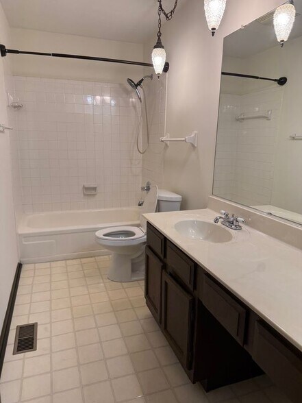 Building Photo - 3661 Riva Ridge Dr
