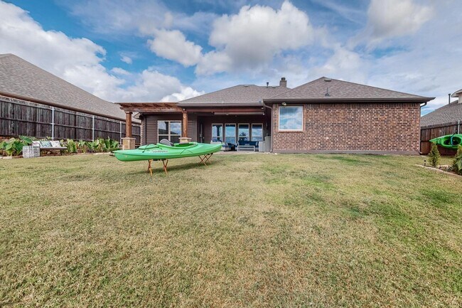 Building Photo - Lakeview Bliss: Your Dream Home Awaits! Community Pool and Park