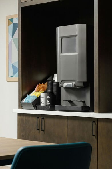 Building Photo - 88 N Olson Ave