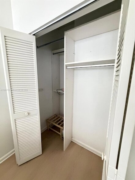 Building Photo - 11690 Briarwood Cir