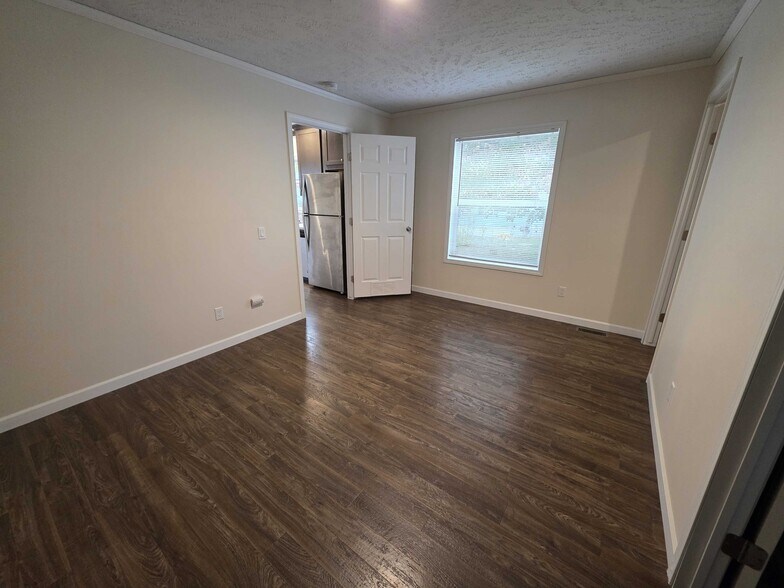 Building Photo - 3668 Willow Ct