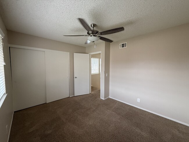 Building Photo - 183 Southampton Way