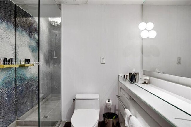 Building Photo - 1100 West Ave