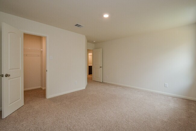 Building Photo - 21339 Rachel Manor Dr