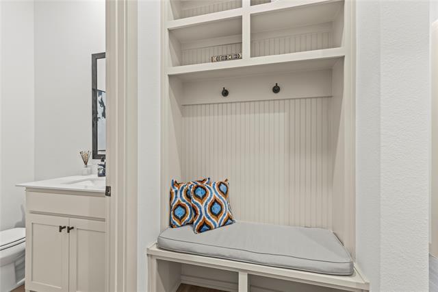 Building Photo - 15627 Rue Dr