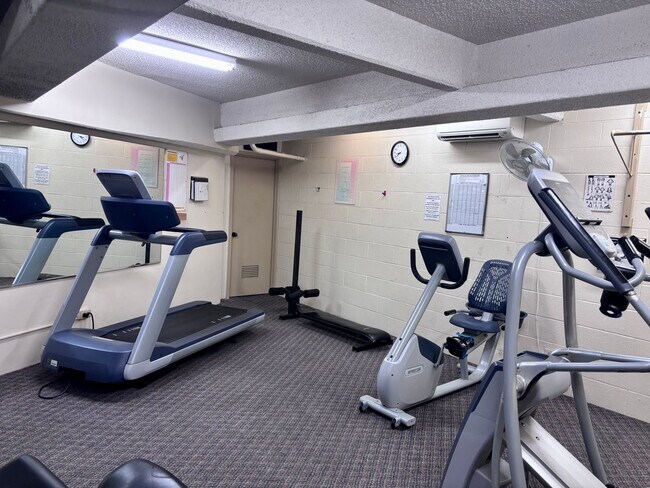 Building Photo - For Rent | A 3 Bedroom, 3 Bathroom, with 1 Assigned Parking Stall at Waipuna