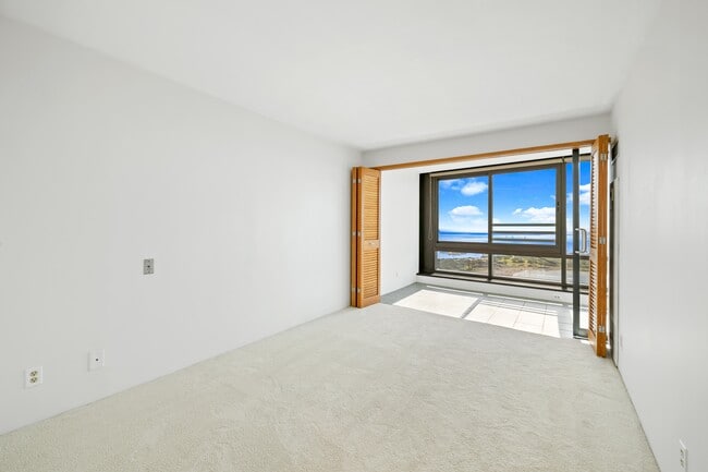 Building Photo - 1330 Ala Moana Blvd